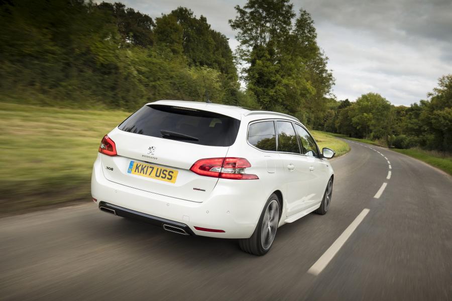  Peugeot 308 SW GT Line 2017 года  (UK) (фото 6 из 12)